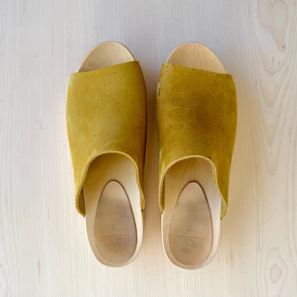 Bryr Mustard Yellow Suede Slide Sandals